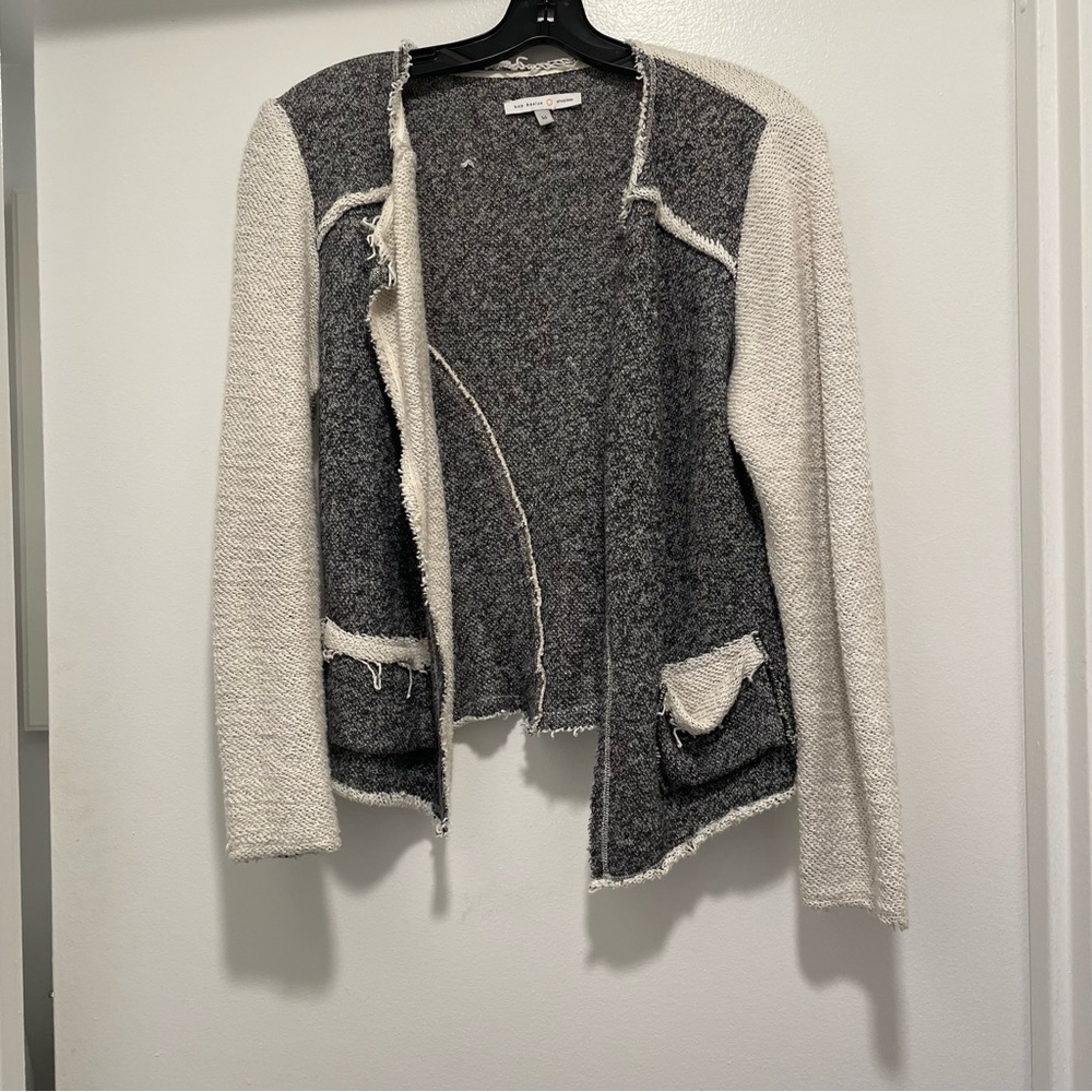 Gray and off-white knit blazer/jacket